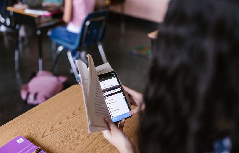 AI in Education: Trends, Usage, and Future Strategies Practice Test course image