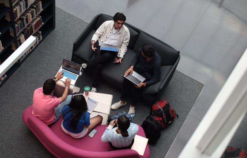 Performance Appraisal, Biases, and AI in Research