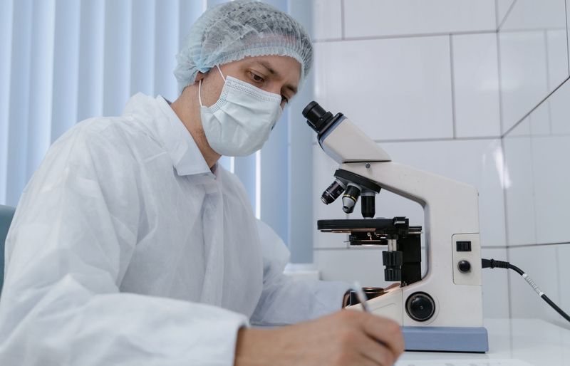 UAMS Medical Laboratory Technician–Medical Laboratory Scientist (MLT-MLS)